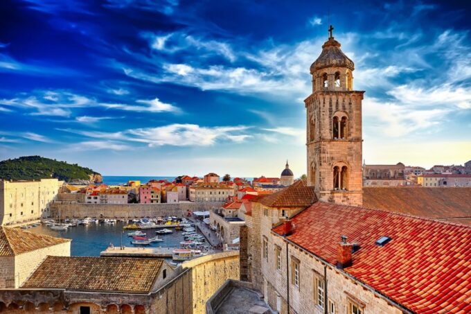 From Split & Trogir: Dubrovnik Guided Day Tour - Ston and Oyster Tasting
