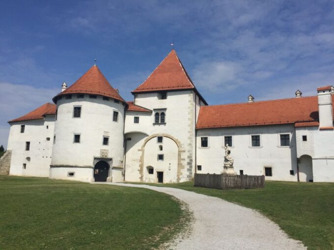 From Zagreb: Varazdin Baroque Town & Trakoscan Castle - Discover Trakoscan Castle