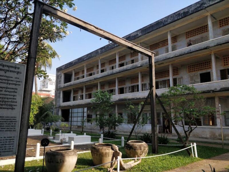 Full Day Phnom Penh Private Tour With Tour Guide - Inclusions and Exclusions