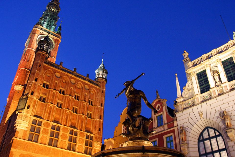 Gdańsk: First Discovery Walk and Reading Walking Tour - Tips for an Enjoyable Tour