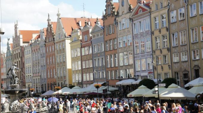 Gdansk: Individual Sightseeing Tour With Audio Guide - Tips for Enjoying Gdansk