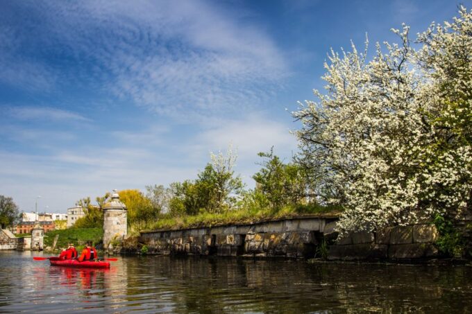 Gdańsk: Islands and Canals Private Kayak Tour - What to Bring