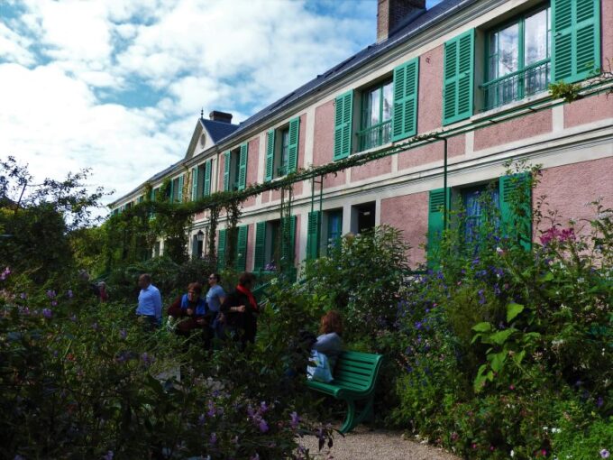 Giverny: Monet's House and Gardens Skip-the-Line Tour - Discovering Monets House