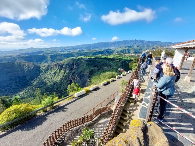 Gran Canaria 7 Highlights Small Group Tour With Tapas Picnic - Explore Las Palmas and Teror