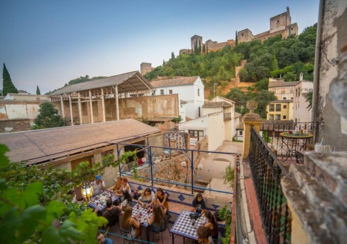 Granada: Half-Day 4-Neighborhoods 4-Cultures Private Tour - Reserve Now & Pay Later