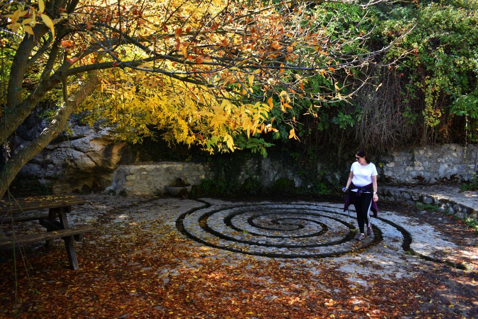 Granada: Hiking Along the Gollizno Route - Wildlife and Ancient Cave Paintings