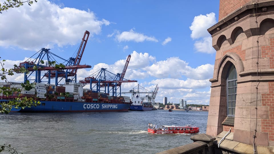 Hamburg: Harbour Highlights Self-Guided Discovery Walk - How to Start the Tour