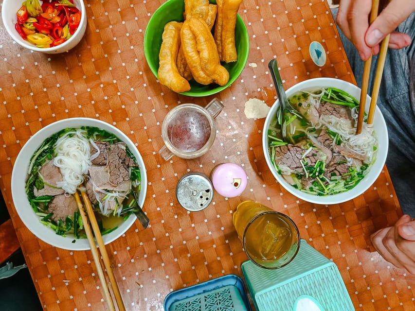 Hanoi: Foodie Tour With Train Street - Scenic Train Street