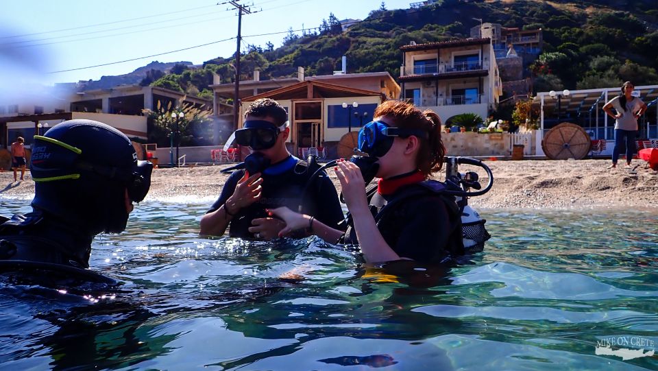 Heraklion: Scuba Diving Experience for First-Timers - Exploring the Underwater World