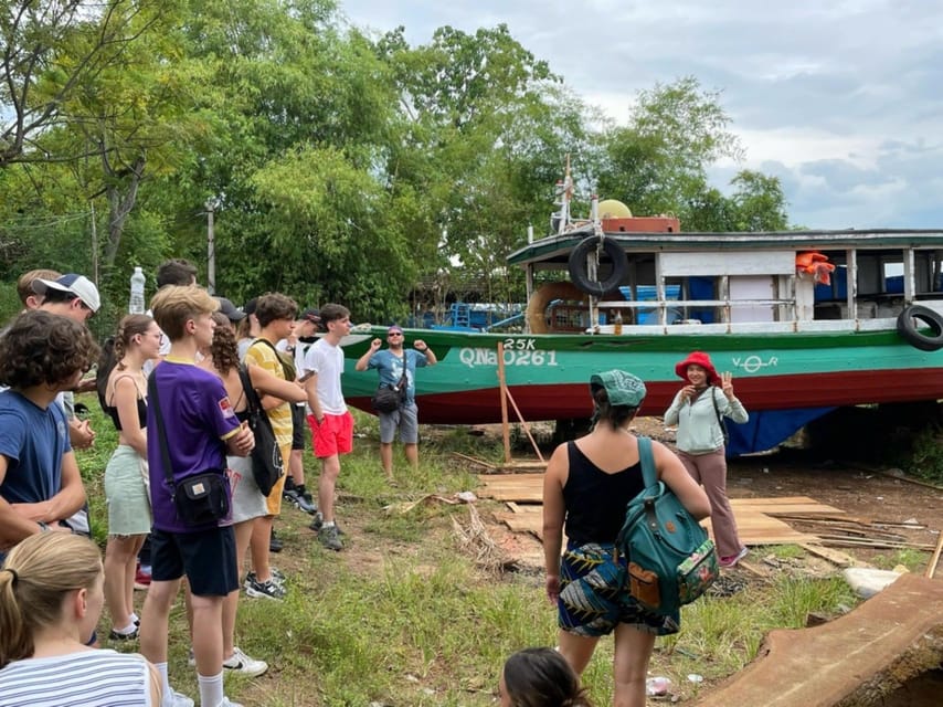 Hoi An: Countryside Biking Handicraft Villages Halfday Tour - Gratuities and Restrictions