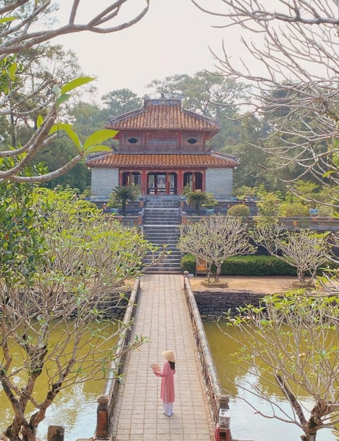 Hue Dragon Boat Tour: Explore Thien Mu Pagoda & Royal Tombs - Suitability and Recommended Attire