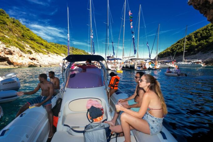 Hvar: Blue & Green Cave Group Excursion From Hvar - Unique Underwater Experiences