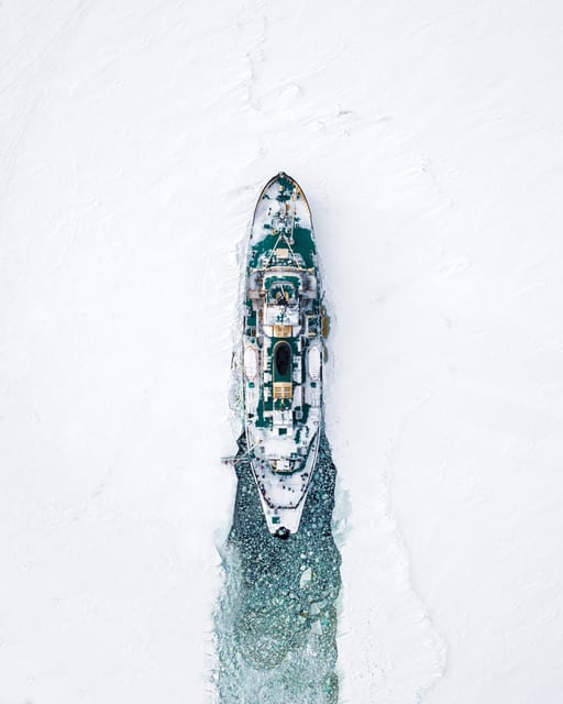 Icebreaker Sampo Cruise Ice Floating From Rovaniemi - Language and Communication