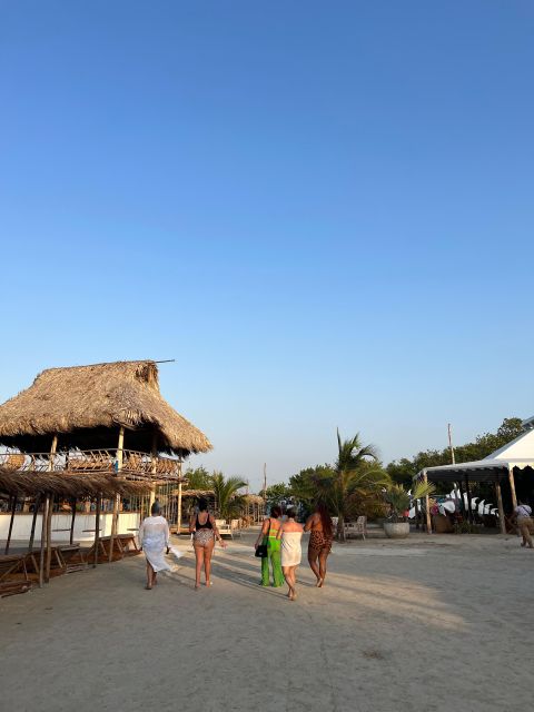 Isla Tierra Bomba Beach Club: Day Pass With Typical Food - Tips for an Enjoyable Visit