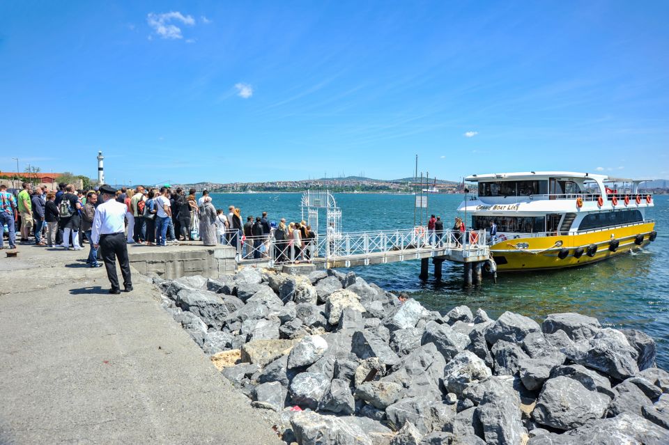 Istanbul: Bosphorus Cruise W/Audio Guide and Sunset Option - Tips for a Great Experience