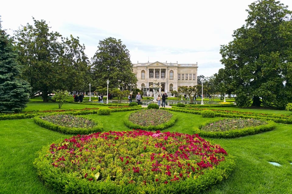 Istanbul: Dolmabahce Palace Skip-the-Ticket-Line Entry - Exploring the Gardens