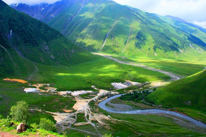 Kazbegi MOUNTAIN Tour (Military Way) + MANY NEW LOCATIONS - Enjoying Zhinvali Dam Vistas