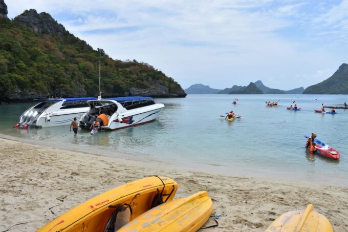 Koh Samui: Speedboat Adventure to Angthongs Hidden Gems - Vistas and Lagoon Kayaking