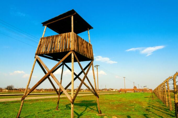 Krakow: Auschwitz Guided Tour With Optional Lunch and Pickup - Final Thoughts