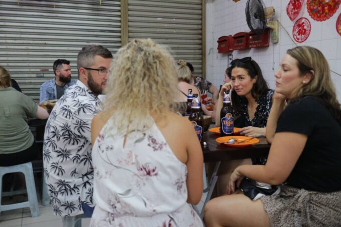 Kuala Lumpur: Nightlife Street Food Tour With 6 Tastings - Tips for Enjoying the Tour