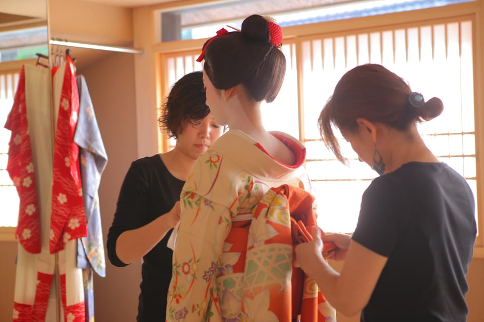 Kyoto Kiyomizu Temple : Maiko and Samurai Couple Photoshoot - Frequently Asked Questions