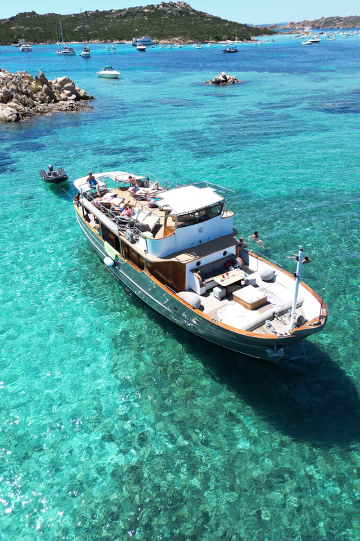 La Maddalena: Motor Yacht Tour La Maddalena Islands From Palau - Booking and Cancellation Policy