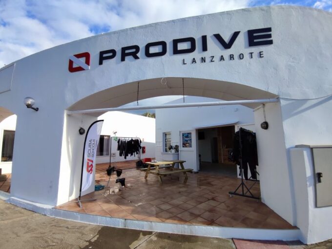 Lanzarote: Intro to Diving Experience for Beginners - Reservation and Cancellation Policy