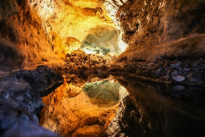 Lanzarote: Timanfaya Park, Jameos Del Agua & Green Cave Day Trip - Tour Logistics
