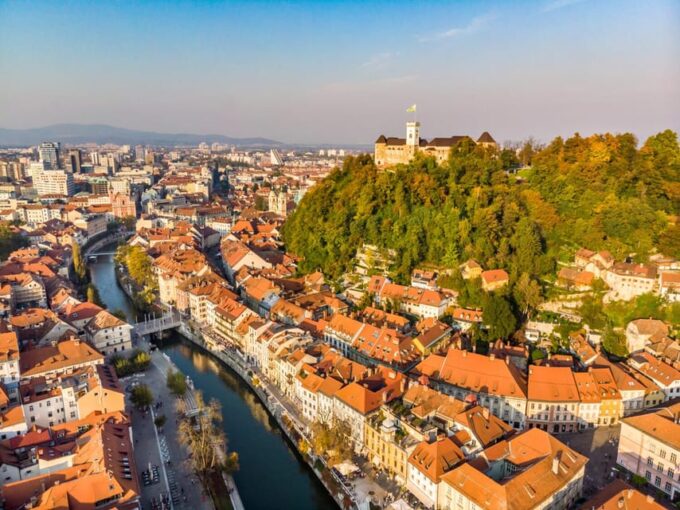 Ljubljana: 2.5h Walking Tour With Local Guide - Customer Feedback