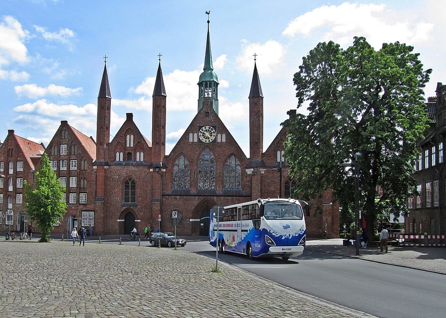 Lübeck: 1-Hour Splash Bus City Tour - Tour Duration