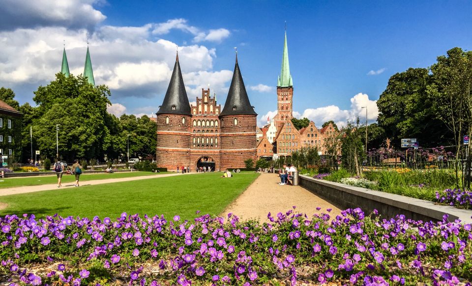 Lübeck: Old Town Highlights Private Walking Tour - Important Details