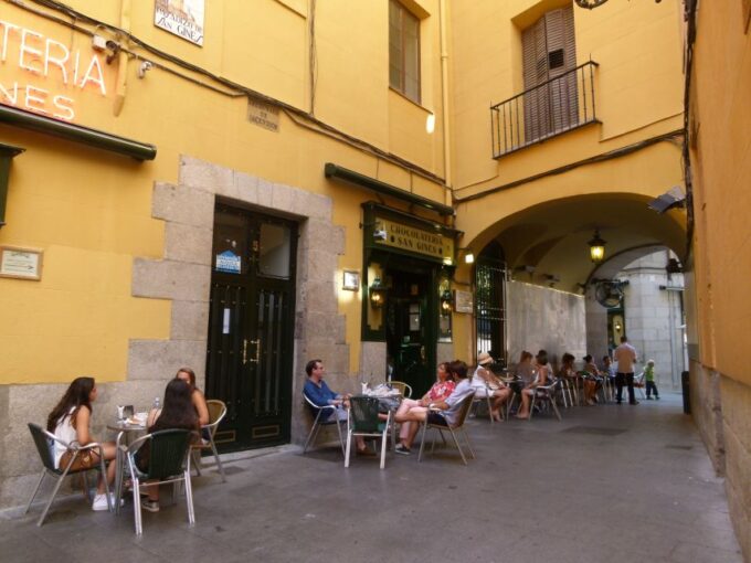 Madrid Historical Centre & Old Town Walking Tour in French - Frequently Asked Questions