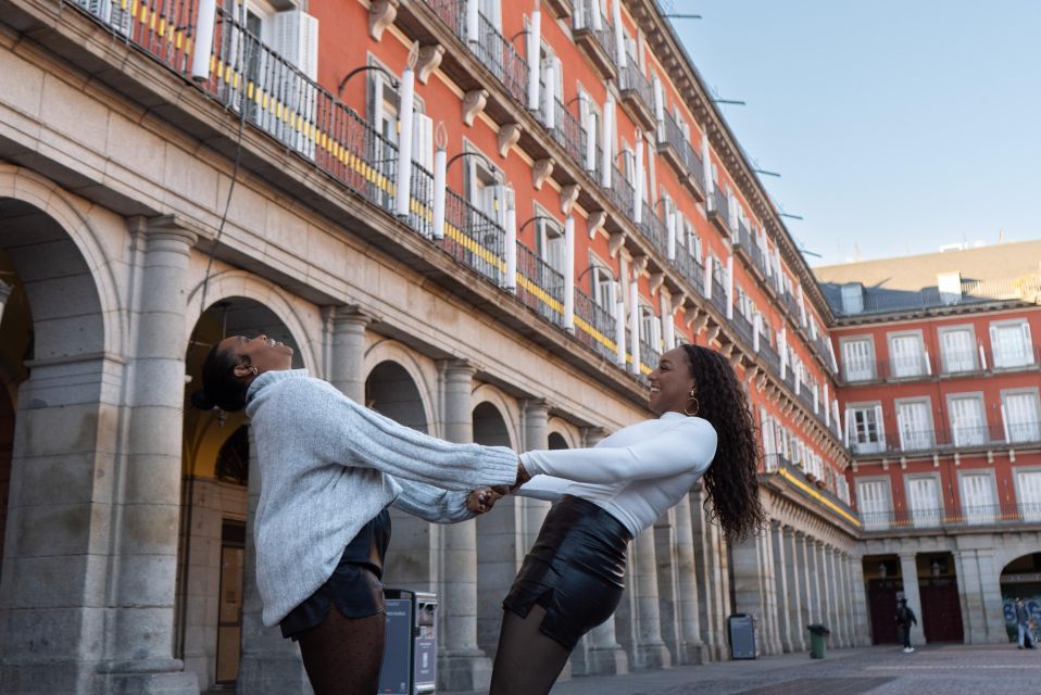 Madrid: Plaza Mayor Professional Photoshoot - Recommended for Travelers