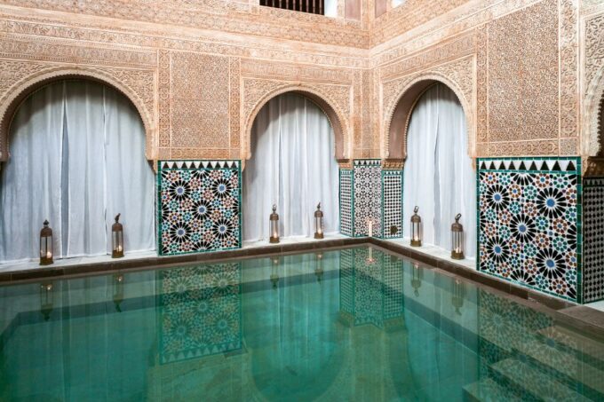 Malaga: Hammam Al Ándalus Entry Ticket With Massage - Facility Highlights