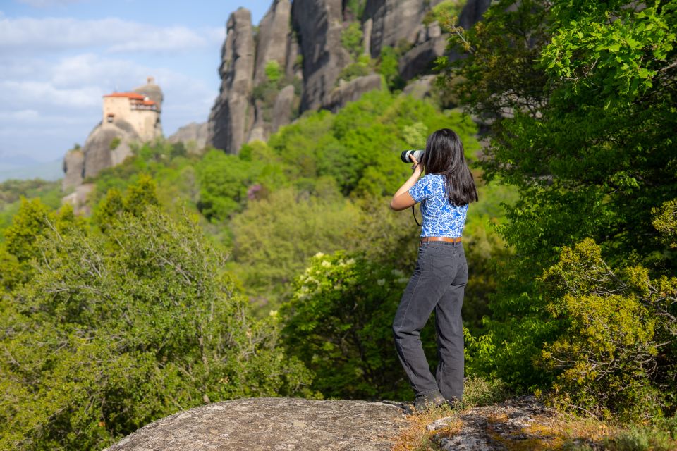 Meteora Half Day Tour With a Local Photographer - Booking and Reservation Details