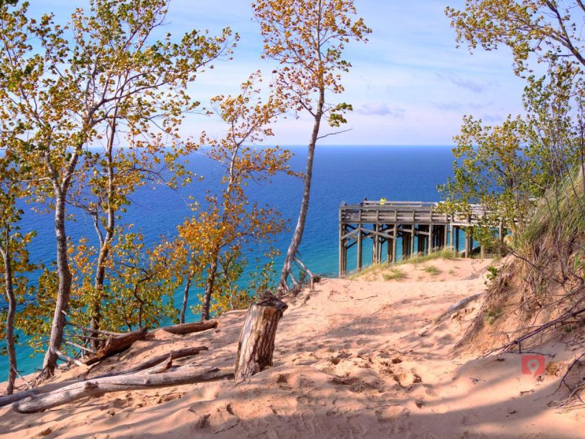 Michigan Lakeshore, M-22: Self-Guided Audio Driving Tour - Maritime History and Outdoor Activities