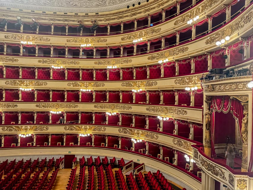 Milan: Guided Walking Tour With VR & La Scala Theater Visit - Accessibility and Cancellation Policy