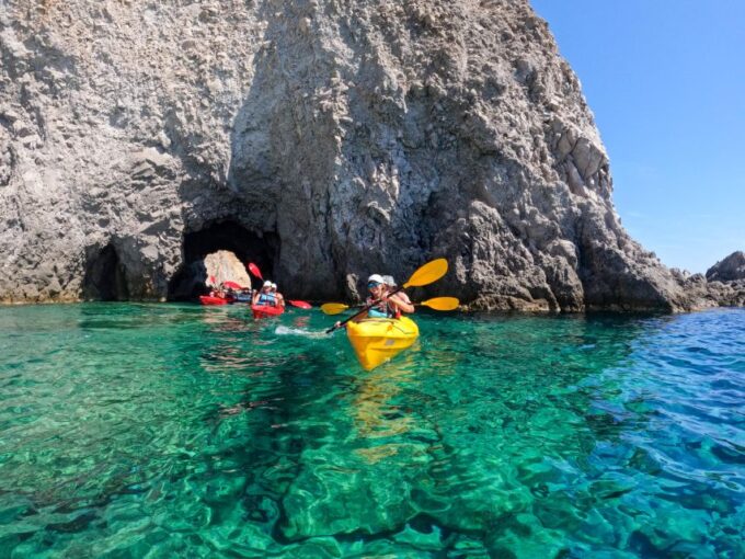 Milos: Kayaking Tour to Tsigrado and Gerakas Beach - Participant Restrictions