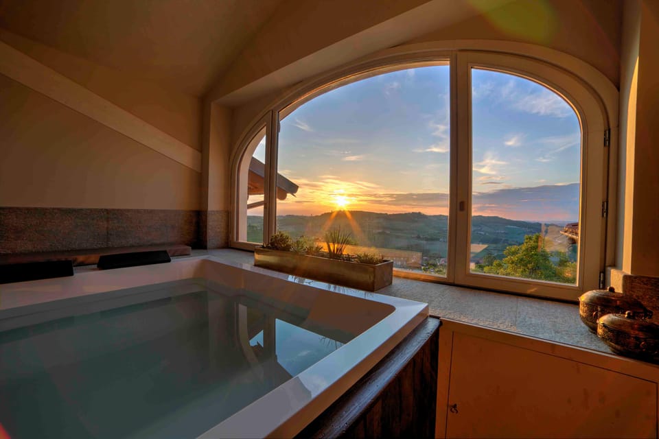 Monforte Dalba: Jacuzzi Ritual With Wine Tasting - Booking and Cancellation Policy