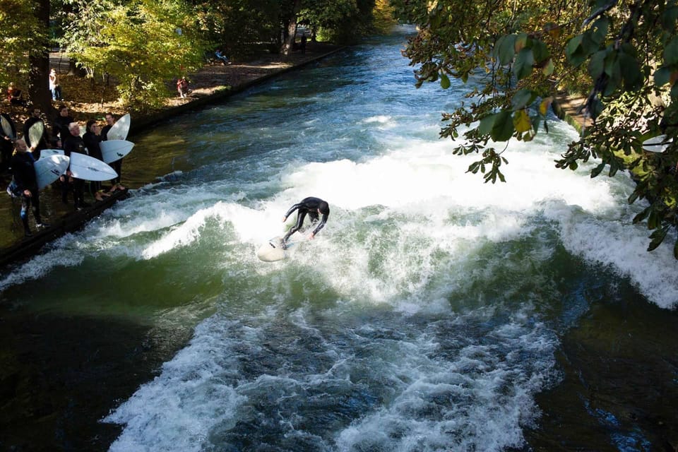 Munich: 3 Hours Amazing River Surf - Eisbach in Munich - Exploring the English Garden