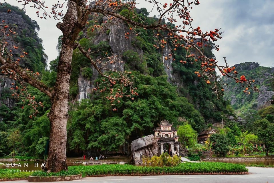 Ninh Binh Luxury Daily Tour: Trang An - Bich Dong Pagoda - Dress Code