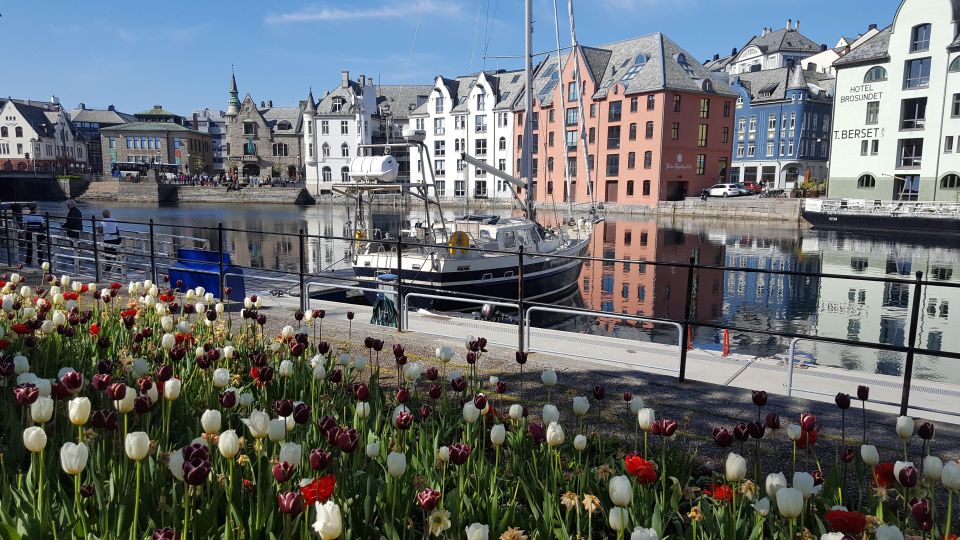 Norwegian Coastal Cities: Smartphone Audio Guide App - Tips for Using the App