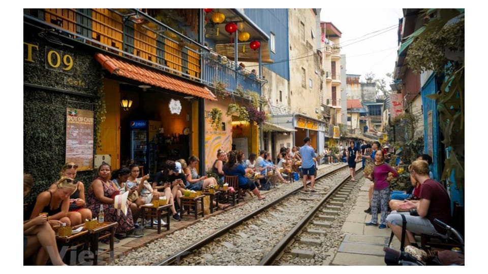 Old Quarter Street Food With Train Street - Taste Fragrant Noodle Soups