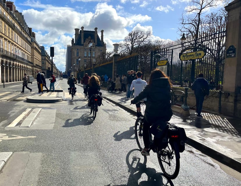 Paris : Electric Bike Tour With Wine and Cheese Tasting - French Culinary Traditions Explored