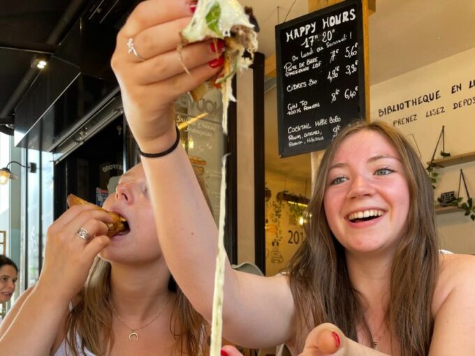 Paris: Saint Martin Canal Guided Foodie Tour With Tastings - Accessibility