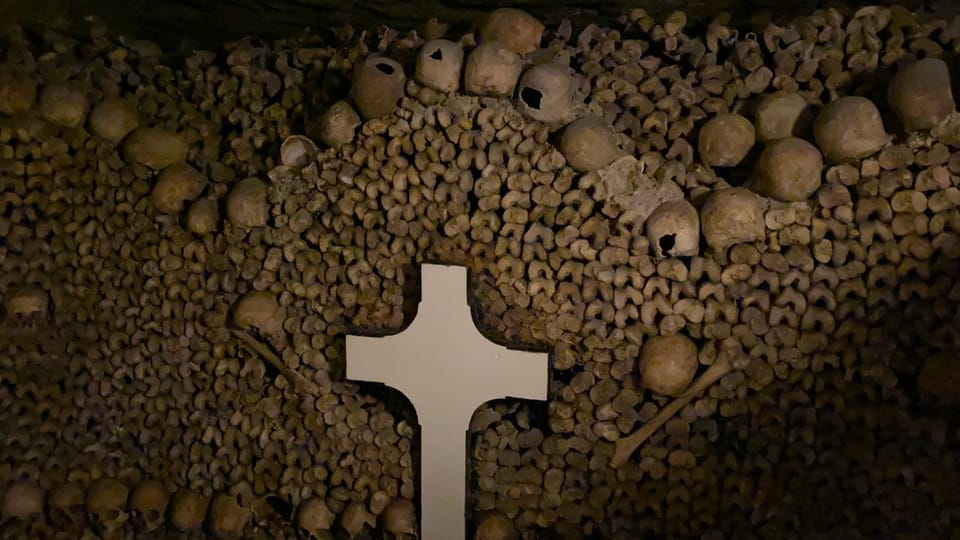 Paris: Small-Group Catacombs Tour With Skip-The-Line Entry - Tips for Your Visit