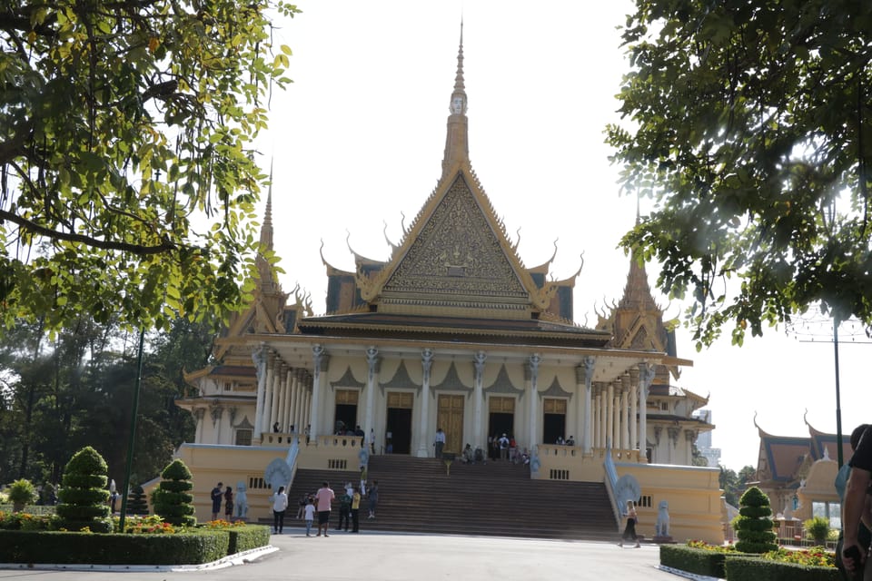 Phnom Penh Private Tour Local English Guides Driver - Important Restrictions