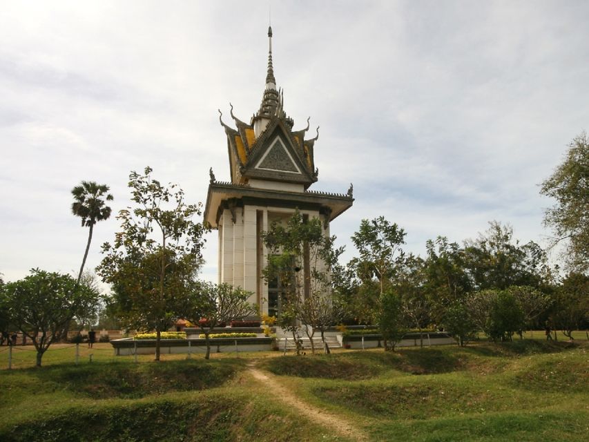 Phnom Penh Private Tour Tuol Sleng & Choeng Ek Killing Field - Frequently Asked Questions