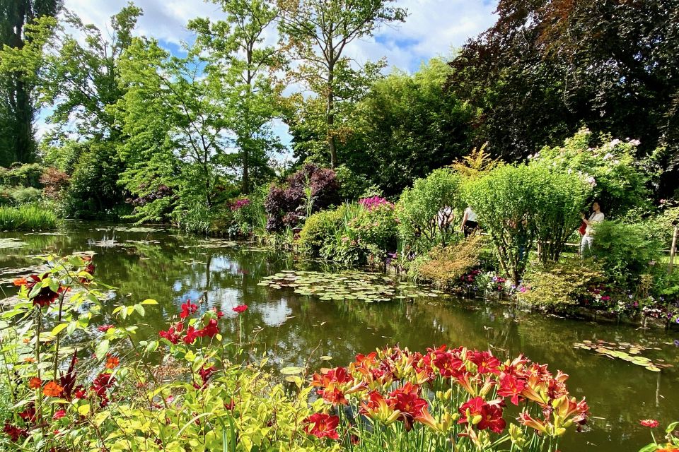 Private Giverny Half-Day Trip From Paris by Mercedes - Booking Process