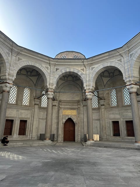 Private Guide in Istanbul Old City - Inclusions and Services Provided